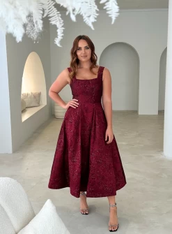 Golden Squared A-Line Dress - Burgundy/Gold - Size 6 -Fashion Dress Shop 5 d99a871d b3e0 4af1 a950 b7087dc63a7c